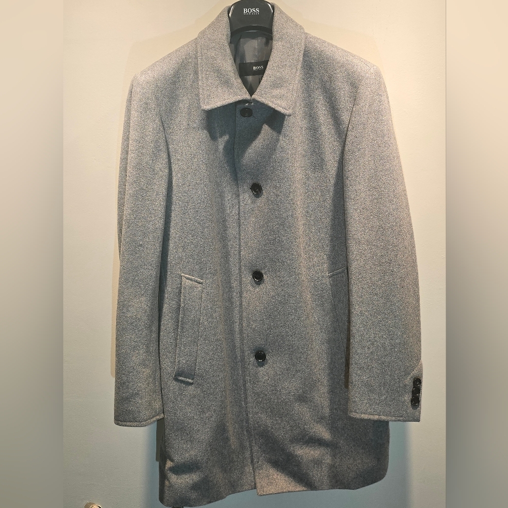 Hugo Boss Men's Classic Gray Overcoat 40R